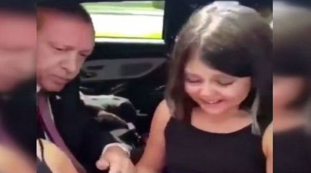 Prezident uşağa görə kortejini saxlatdırdı – VİDEO