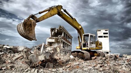 Yasamalda onlarla ev sökülür - VİDEO