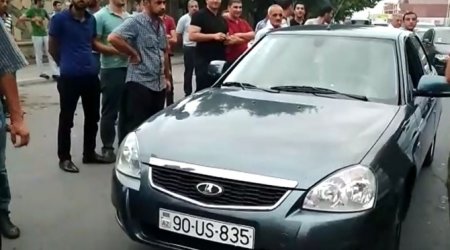 Yol polisi ilə sərxoş sürücü arasında dava – VİDEO