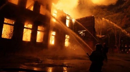 Azərbaycanda xəstəxana yandı