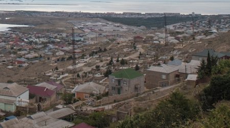 Millət vəkili sənədsiz evlərdən danışdı