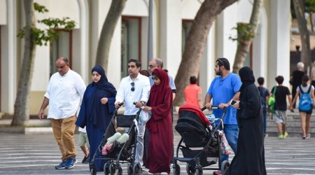 Azərbaycana gələn ərəblərə XÜSUSİ TƏKLİFLƏR - VIDEO