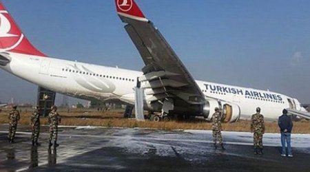 İstanbul hava limanında sərnişin təyyarələri toqquşdu - VİDEO