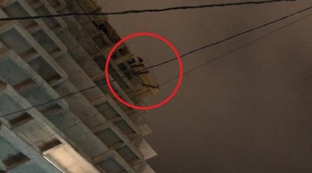 Gecə 12-ci mərtəbəyə çıxdı və ... Bakıda həyəcan - FOTO