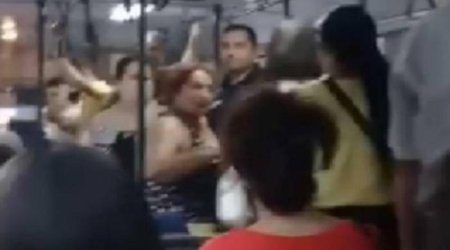 Bakıda avtobusda olay - VİDEO
