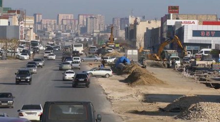 “Babək”də 20 gün əvvəl istifadəyə verilən yol sökülür