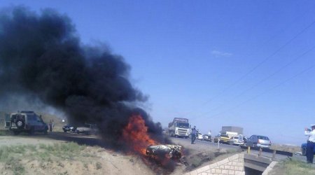 Toydan qayıdan ailə məhv oldu: 4 ölü, 7 yaralı - VİDEO