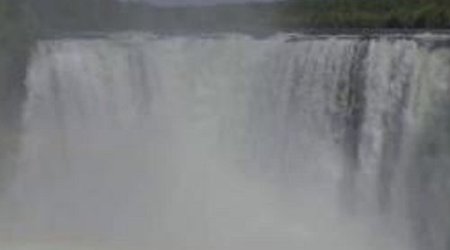 30 metrlik şəlalədən tullandı və ...- VİDEO