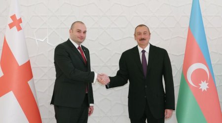 İlham Əliyev Gürcüstanın baş naziri ilə görüşdü