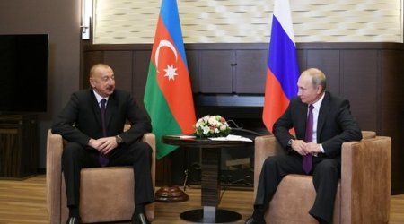 Prezident İlham Əliyev Vladimir Putinlə görüşüb