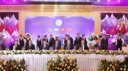 Prezidentlərin şərəfinə ziyafət verilib