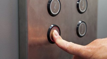 Bakıda ərəblərin olduğu lift qırılaraq yerə çırpıldı - FOTO/VİDEO