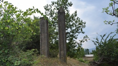 Azərbaycanda qeyri-adi qəbiristanlıq