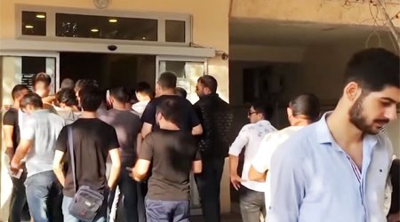 Xaricdən telefon sifariş verənlər niyə növbə gözləyir? - Rəsmi açıqlama