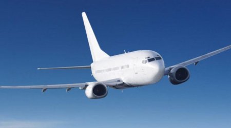 Uçuş zamanı yatan pilot sərnişinləri şoka saldı – Foto