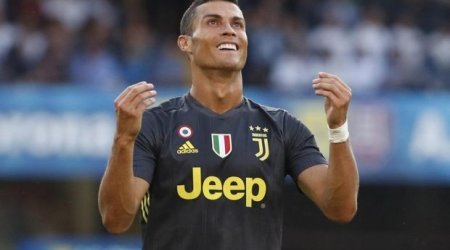 Ronaldu jurnalisti yamsıladı – VİDEO