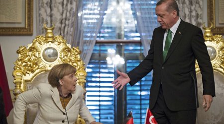 Ərdoğanın Merkellə görüşə apardığı 8 qovluqla nələr var?