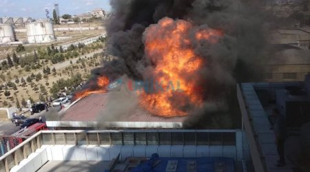 Bakıda kafedə güclü PARTLAYIŞ OLDU - VİDEO