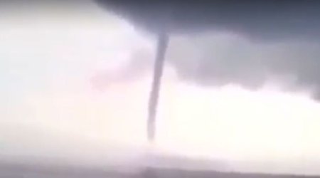 Xəzərdə nəhəng burulğan - VİDEO