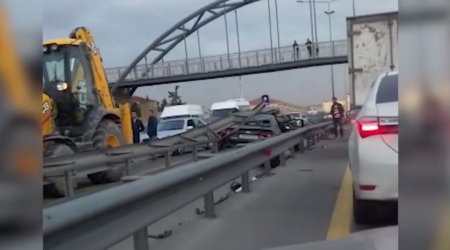 Авария на трассе Баку-Сумгайыт привела к пробке 