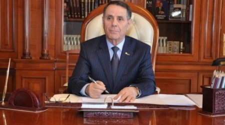 Novruz Məmmədovdan QƏRAR 