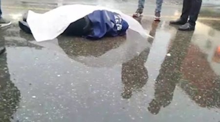 Еще одна уборщица попала под машину – ВИДЕО