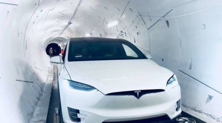 İlon Mask “Hyperloop” yeraltı tunelini nümayiş etdirdi - VİDEO