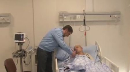 Vəziyyəti pisləşən xalq artistinin xəstəxanadan görüntüləri: 