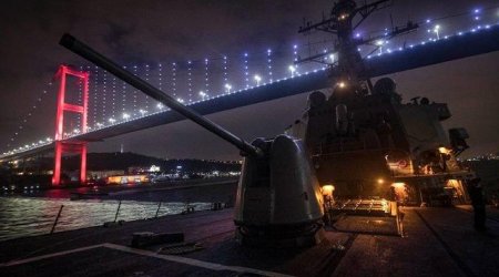 İstanbul Boğazı vahimə içində: ABŞ-ın savaş gəmiləri və Rusiya... - FOTOLAR