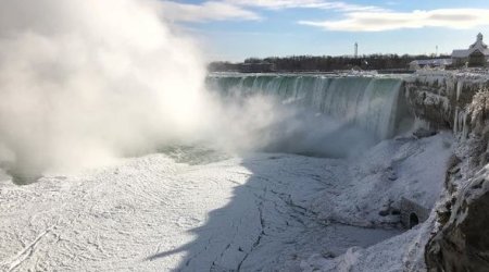 Ниагарский водопад замерз из-за сильных холодов - ФОТО/ВИДЕО
