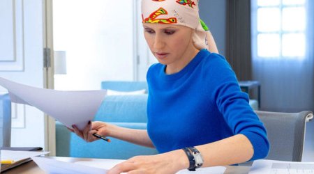 Məşhur siyasətçinin xərçəng xəstəsi olan xanımı əməliyyat edildi - FOTOLAR