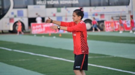 “Dəmir” ləqəbli Gülənbər Qasımova: “Məni oğlan bilib, eşq elan edən də olub”