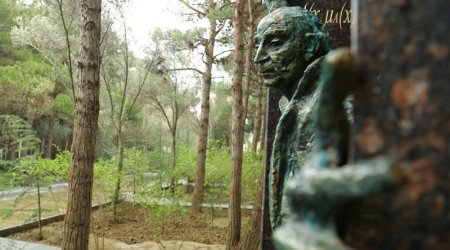 Lütfi Zadənin anadan olmasından 98 il ötür