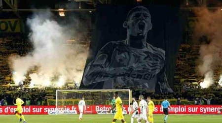 Emiliano Salanın nömrəsi əbədiləşdirildi