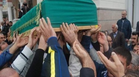 Xəstəliyə görə ayağı kəsilən məşhur aktyor dünyasını dəyişdi - FOTOLAR