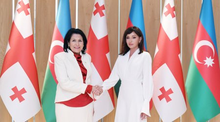 Mehriban Əliyeva Zurabişvili ilə görüşdü
