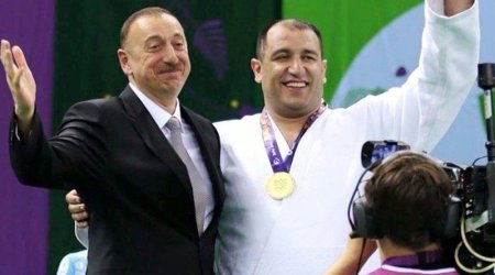 İlham Zəkiyevə fəxri ad verildi