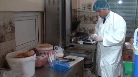 Bakıda 7 tələbənin zəhərləndiyi dönərxanadan iyrənc görüntülər - VİDEO