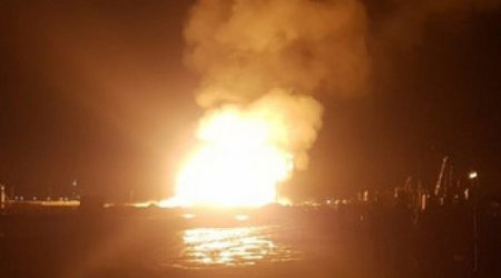 В Казахстане горит нефтяное месторождение ВИДЕО