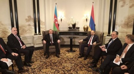 Azərbaycan Prezidenti ilə Ermənistan baş nazirinin görüşü başladı
