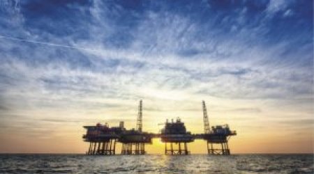Azerbaijani oil price declines by more than 1%