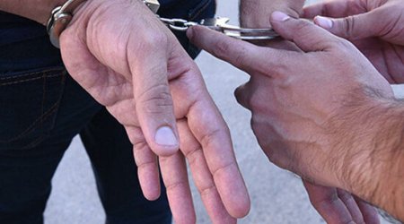 Azərbaycanda vəzifəli məmur həbs edildi: Hər ay 70 nəfərin maaşını mənimsəyib