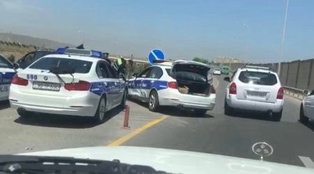 Bakıda yol polisi qəzaya düşdü - VİDEO