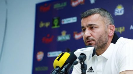 Гурбан Гурбанов назвал игроков, которые покидают «Карабах»