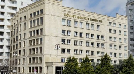 Rüşvətə görə işdən çıxarılan gömrük rəisi nazirin əmisi oğludur - FOTO