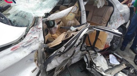 Bakıda ata və oğulun öldüyü ağır yol qəzasının görüntüləri - FOTO + VİDEO
