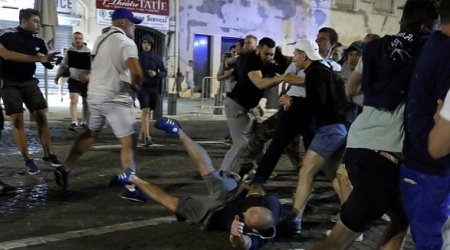 В Баку в результате драки фанатов «Челси» и «Арсенала» пострадал болельщик