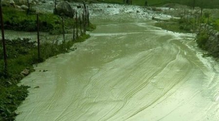 Doludan sonra baş verən palçıq axını fəsadlara səbəb oldu - FOTO