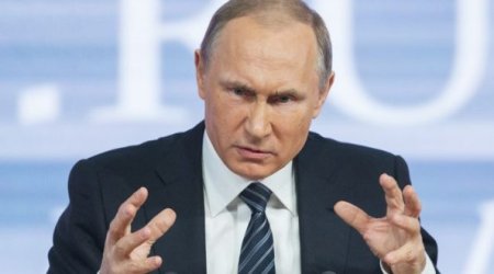 Putin jurnalistin həbsinə görə iki generalı qovdu