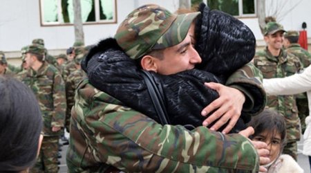 Əsgər analarına şad xəbər